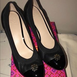 Black/gold Tory Burch wedges size 9.5- fits like 9